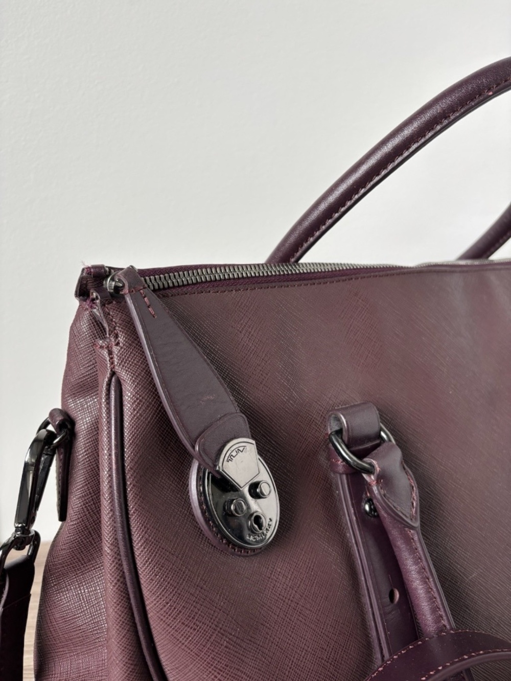 Tumi Villa Purple Leather Handbag Tote Bag Laptop Travel Purse 73126 Authentic❤️ - Picture 5 of 16